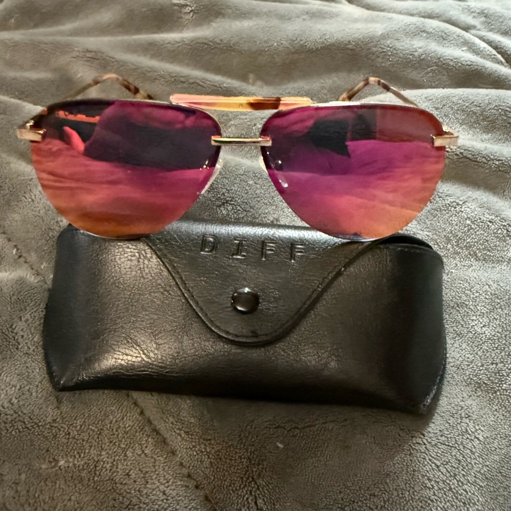 Diff Eyewear Rose Gold Aviator Sunglasses
